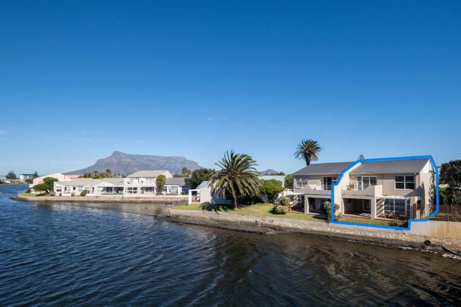 3 Bedroom Property for Sale in Woodbridge Island Western Cape